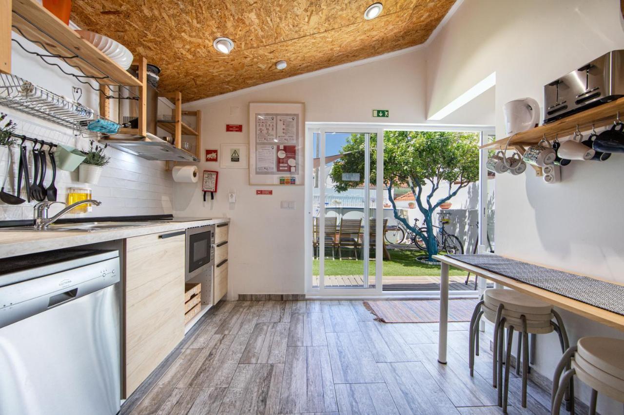 Vila Maria Mix Dorm By Host-Point Costa da Caparica Bagian luar foto