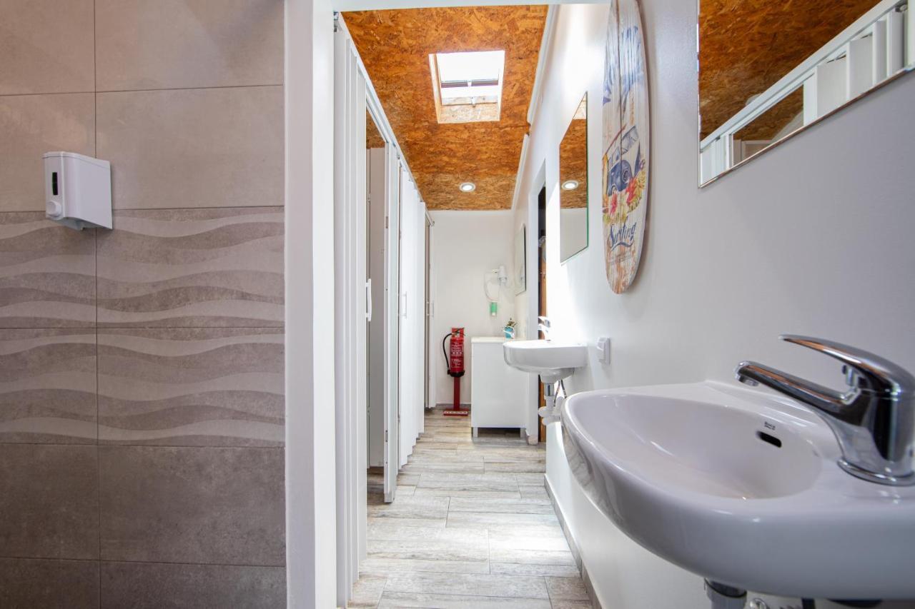 Vila Maria Mix Dorm By Host-Point Costa da Caparica Bagian luar foto