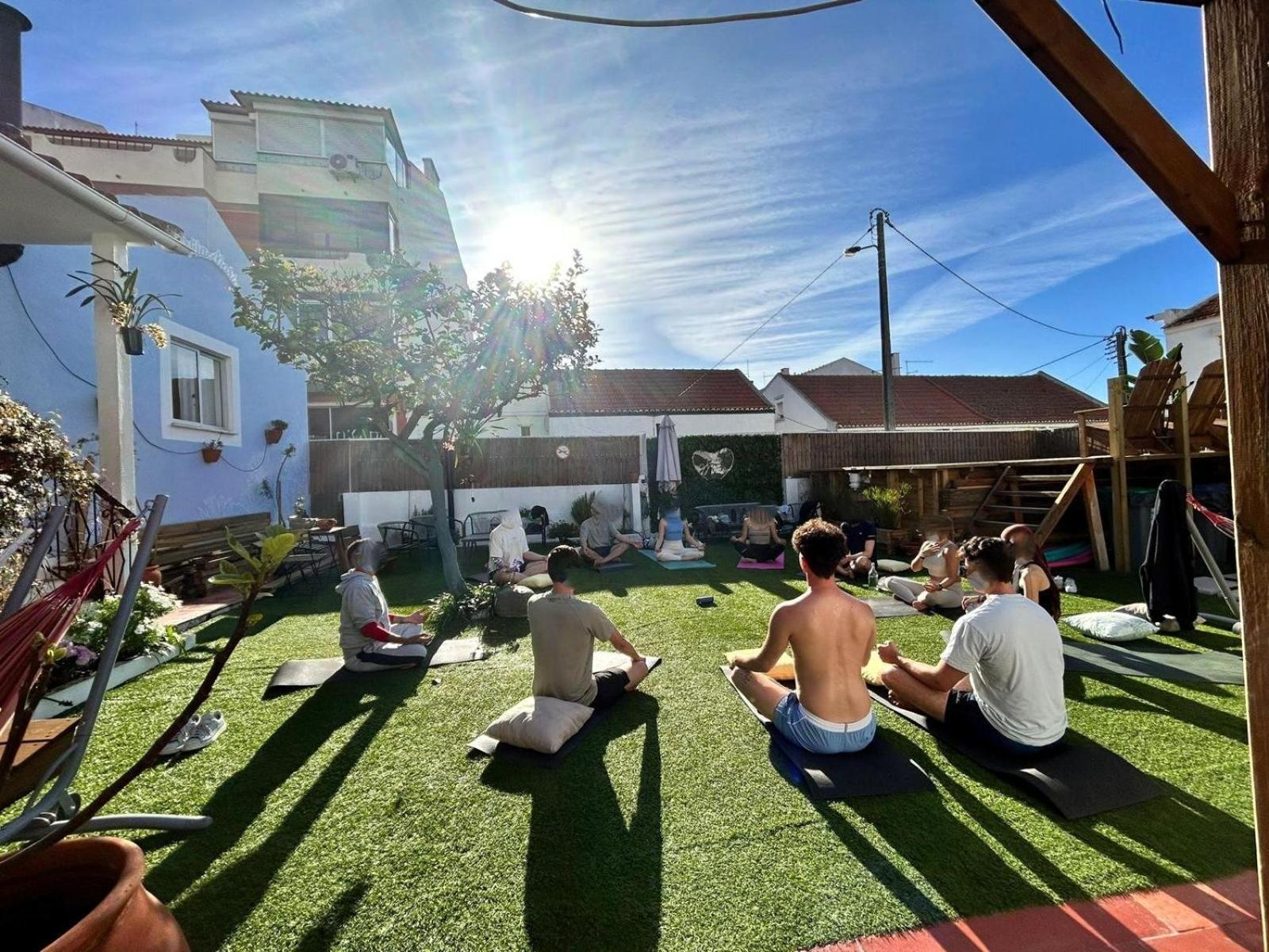 Vila Maria Mix Dorm By Host-Point Costa da Caparica Bagian luar foto