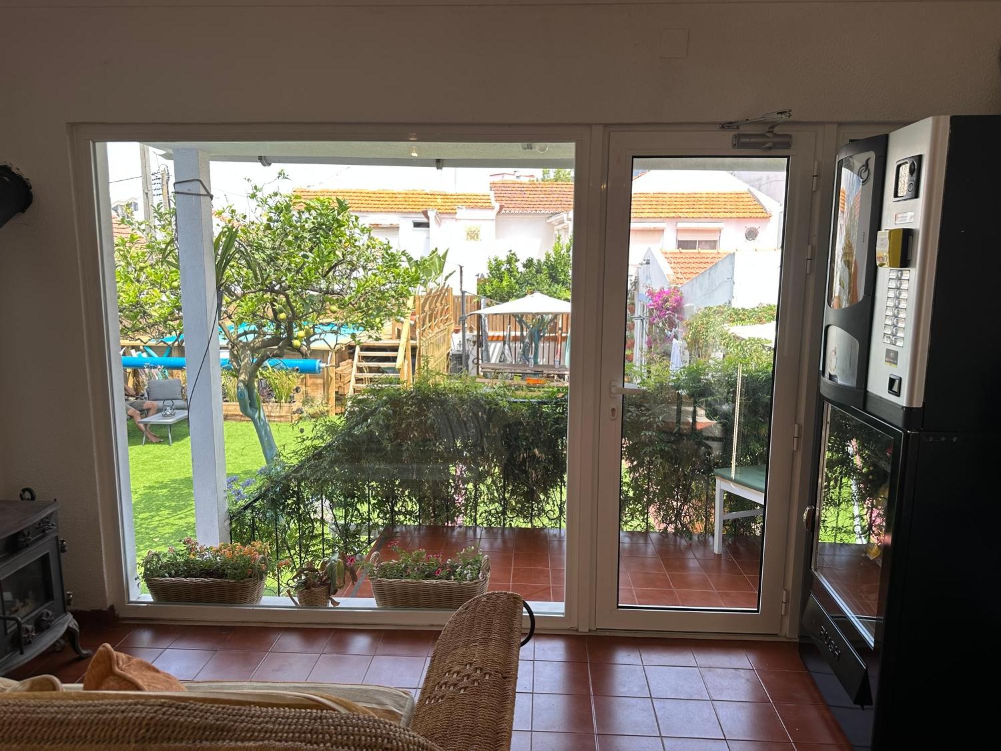 Vila Maria Mix Dorm By Host-Point Costa da Caparica Bagian luar foto